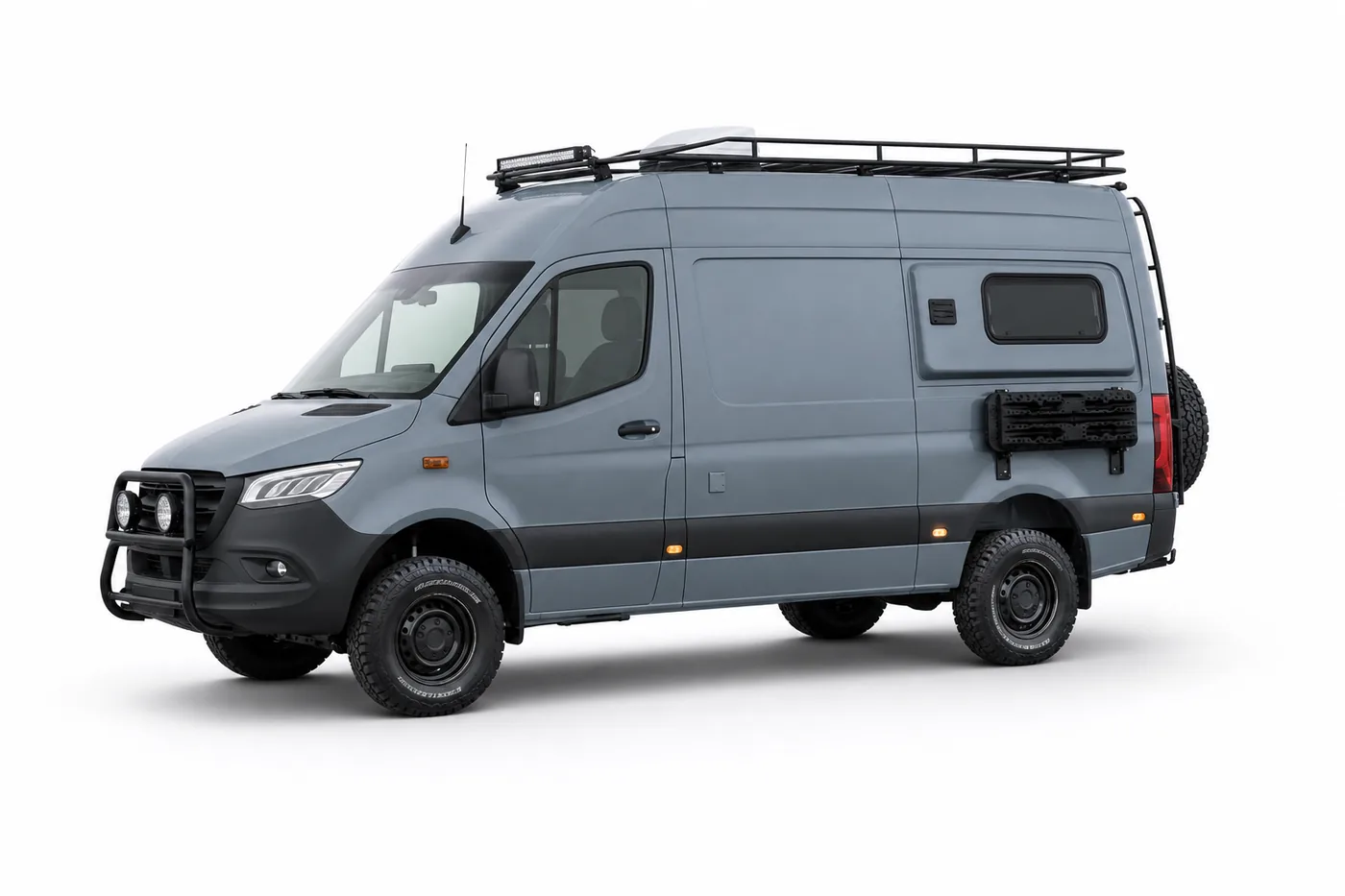 Mercedes Sprinter 4x4, seen from the side